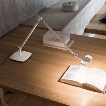 Luceplan D72 Otto Watt lampa stołowa kolory